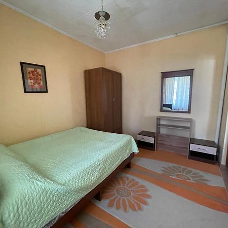 Family Guest House Cholpon-Ata Exterior foto